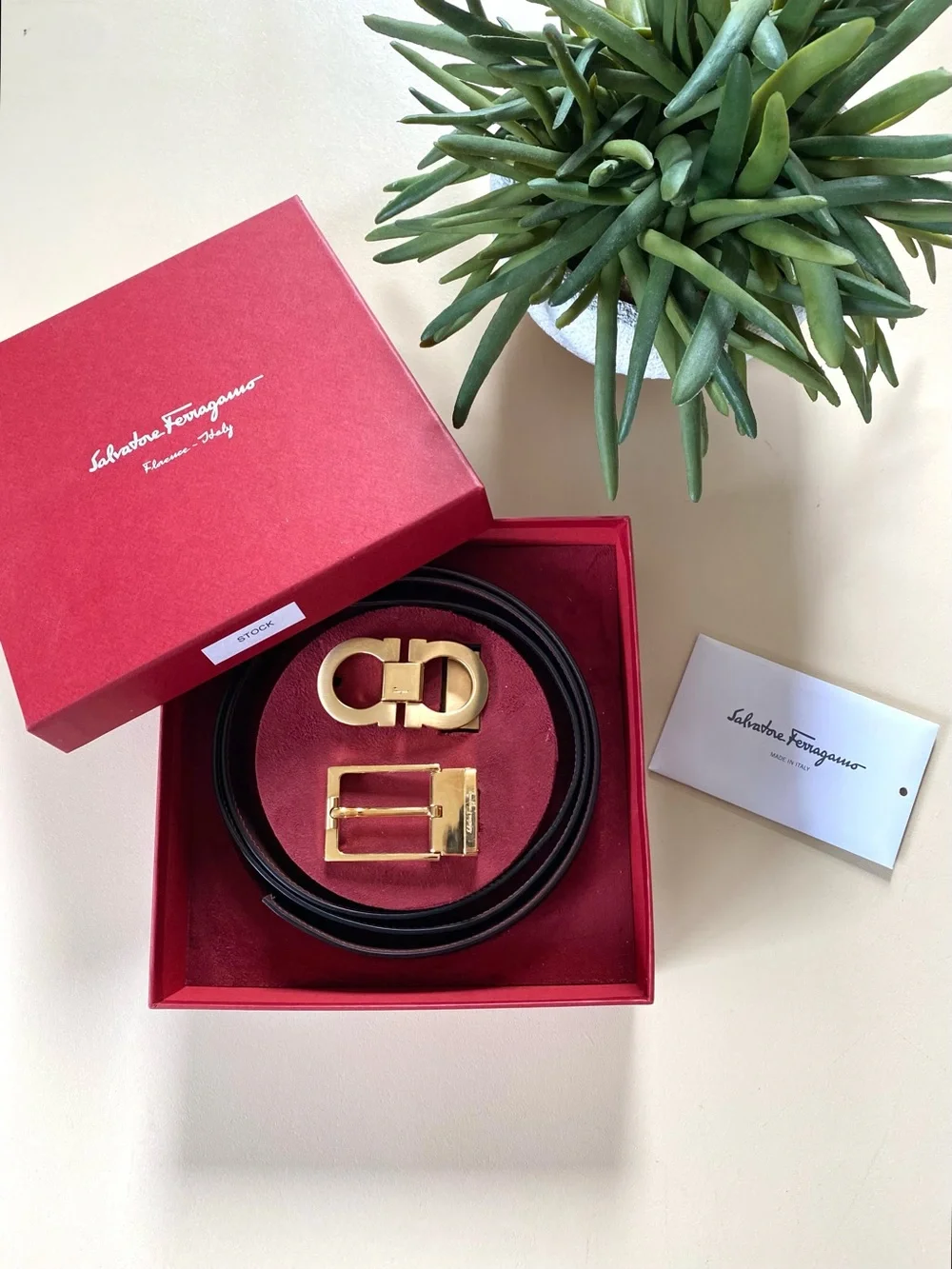 SALVATORE FERRAGAMO - Reversible Leather Belt with Interchangeable Gold Buckles